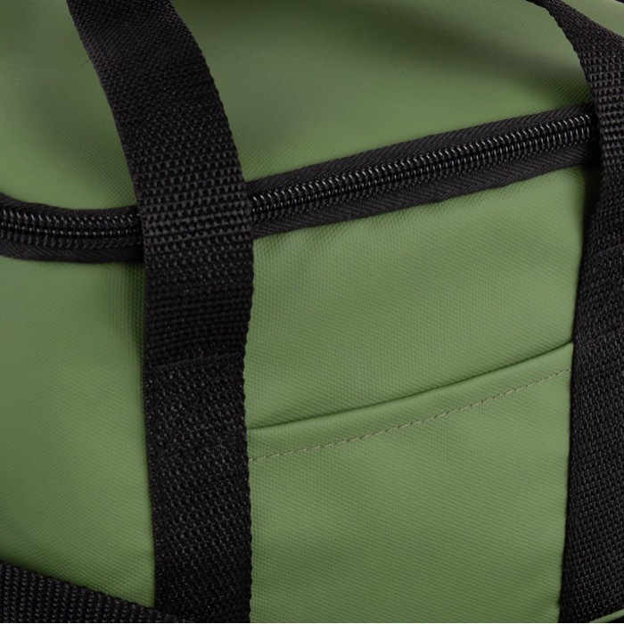 Bolsa nevera personal de cuero sintético y doble asa ajustable color verde tercera vista Bolsa nevera personal de cuero sintético y doble asa ajustable color verde tercera vista