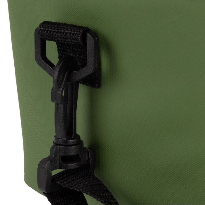 Bolsa nevera personal de cuero sintético y doble asa ajustable color verde quinta vista Bolsa nevera personal de cuero sintético y doble asa ajustable color verde quinta vista