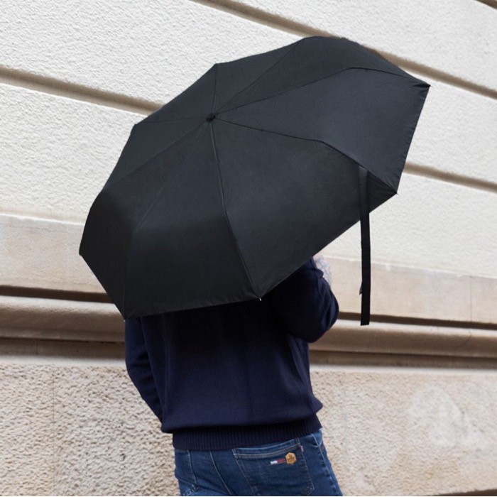 Paraguas antiviento de pongee RPET con mango de bambú Ø97 segunda vista Paraguas antiviento de pongee RPET con mango de bambú Ø97 segunda vista