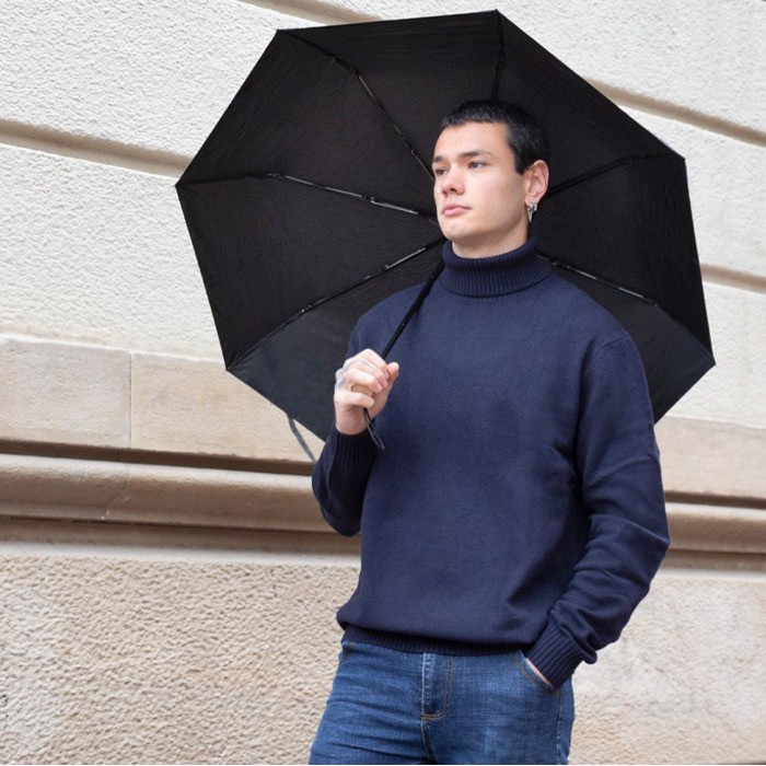 Paraguas antiviento de pongee RPET con mango de bambú Ø97 tercera vista Paraguas antiviento de pongee RPET con mango de bambú Ø97 tercera vista