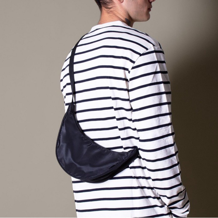 Bandolera de poliéster con asa ajustable para el hombro tercera vista Bandolera de poliéster con asa ajustable para el hombro tercera vista