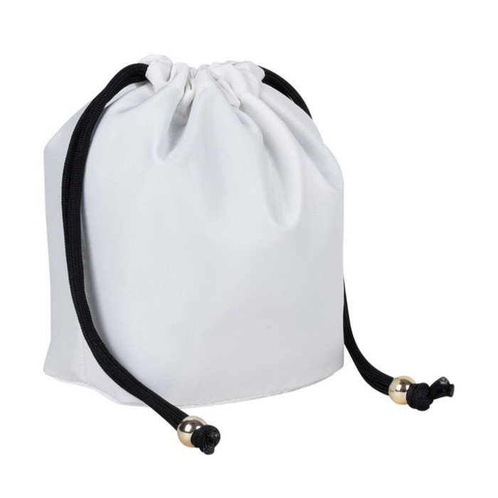 Bolsa pequeña de nylon con elegante cierre de cordones negros color natural primera vista