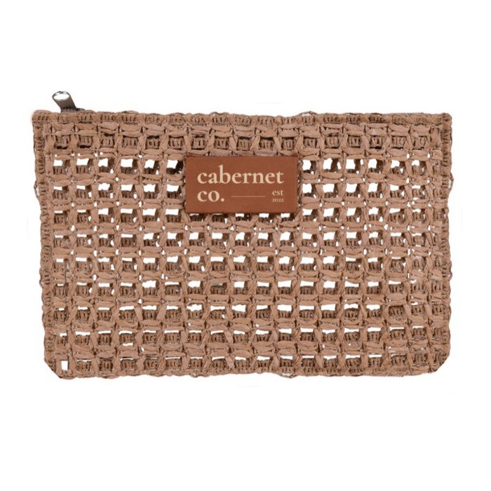 Neceser de papel de rafia con etiqueta de cuero para personalizar color marrón cuarta vista Neceser de papel de rafia con etiqueta de cuero para personalizar color marrón cuarta vista