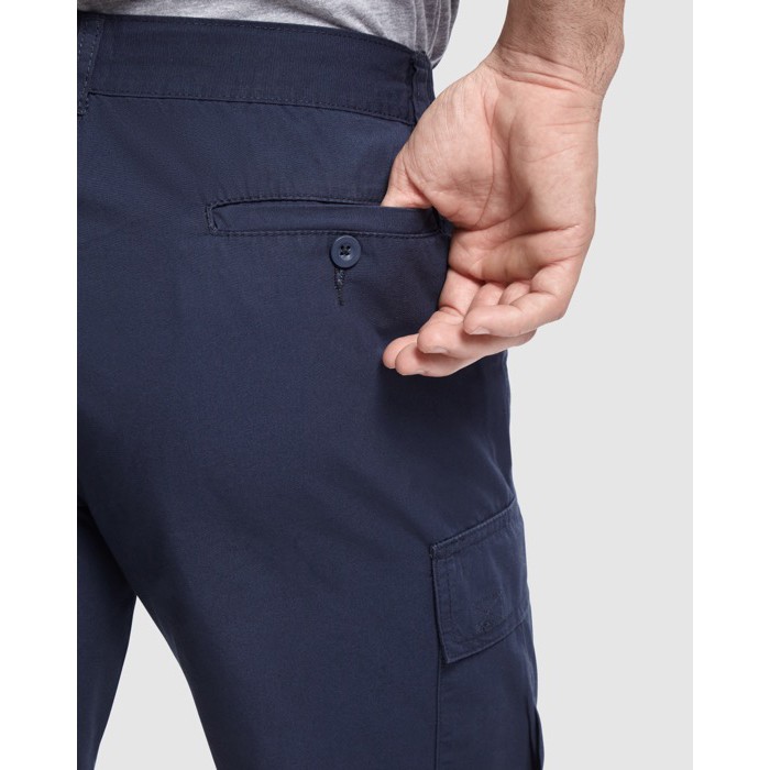 Bermuda corta con bolsillos hecha de algodón 200 g/m2 Roly Direct Amazonas color azul marino vista detalle 2 Bermuda corta con bolsillos hecha de algodón 200 g/m2 Roly Direct Amazonas color azul marino vista detalle 2