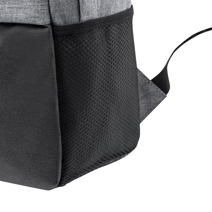 Mochila bicolor de plástico reciclado color gris quinta vista Mochila bicolor de plástico reciclado color gris quinta vista