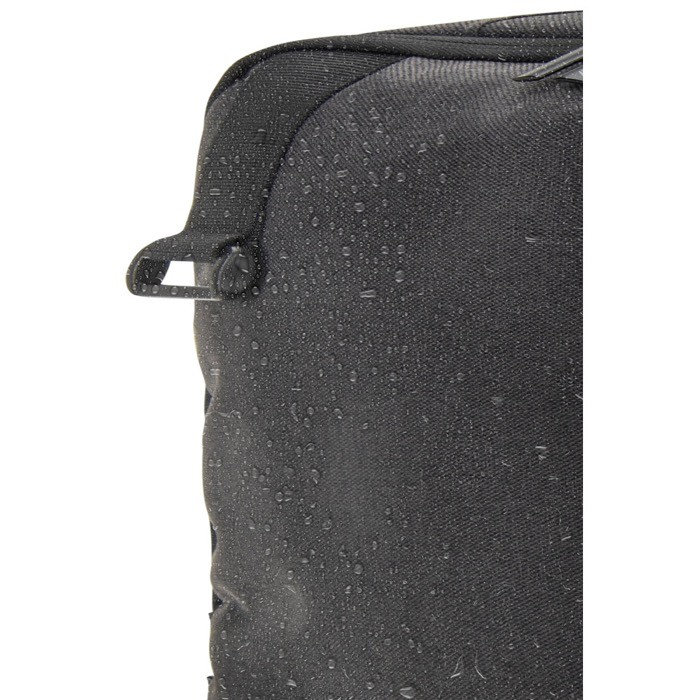 Mochila de poliéster reciclado con medidas para aerolíneas 14” color gris oscuro