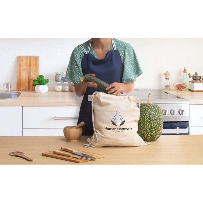 Mochila de cuerdas hecha de algodón orgánico con asas 140 g/m2 vista bodegón Mochila de cuerdas hecha de algodón orgánico con asas 140 g/m2 vista bodegón