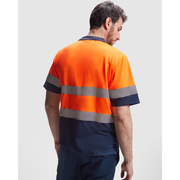 Polo laboral de alta visibilidad de poliéster 170 g/m2 Roly Polaris color naranja fluorescente cuarta vista de uso