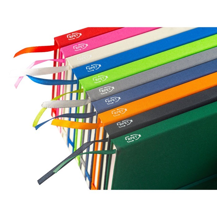 Libreta de 100% RPET y esquinas redondeadas A5 hojas a rayas Libreta de 100% RPET y esquinas redondeadas A5 hojas a rayas