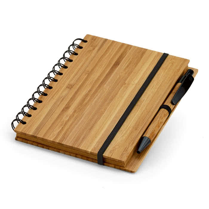 Libreta con boli y tapas de bambú A5 color marfil Libreta con boli y tapas de bambú A5 color marfil