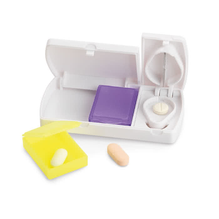 Pastillero con cortador integrado color blanco Pastillero con cortador integrado color blanco