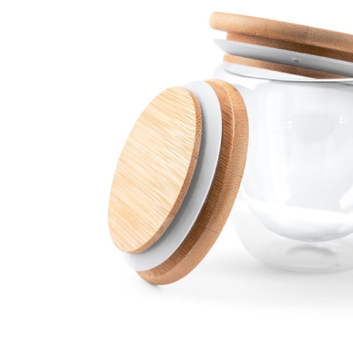 Vaso de vidrio de doble pared con tapa color madera clara tercera vista Vaso de vidrio de doble pared con tapa color madera clara tercera vista