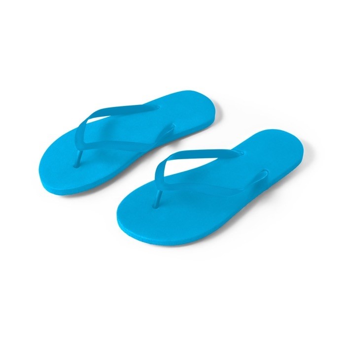 Chanclas de playa disponibles en varios colores color azul claro