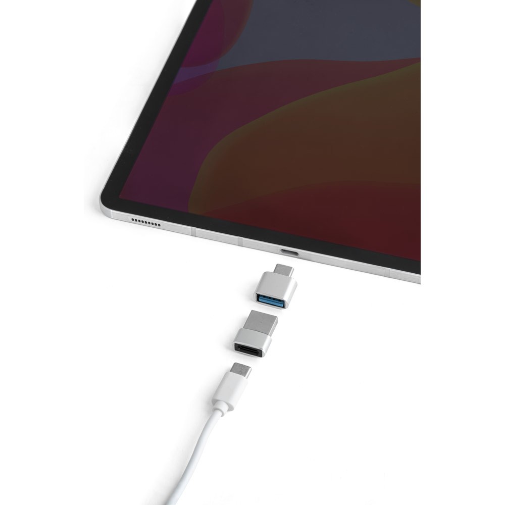 Set de adaptadores de plástico con formato USB-A y USB-C color plateado cuarta vista Set de adaptadores de plástico con formato USB-A y USB-C color plateado cuarta vista