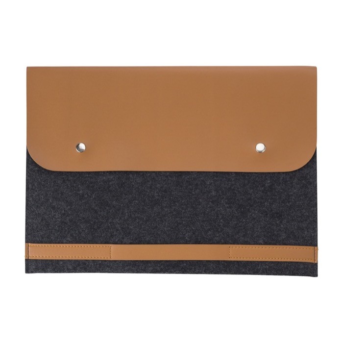 Funda para PC de fieltro reciclado y detalles en cuero sintético color gris primera vista