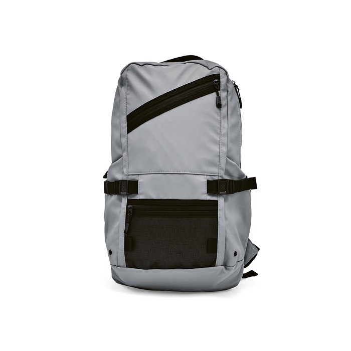 Mochila en RPET con funda para portátil y una capacidad de 18L color gris vista frontal