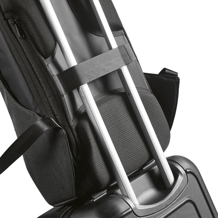 Mochila de RPET con cerradura numérica y tejidos anticorte 20L vista siete Mochila de RPET con cerradura numérica y tejidos anticorte 20L vista siete