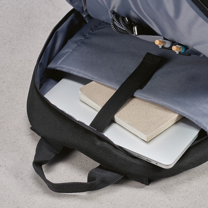 Mochila de 300D RPET con compartimento frontal con cremallera 18L vista sexta