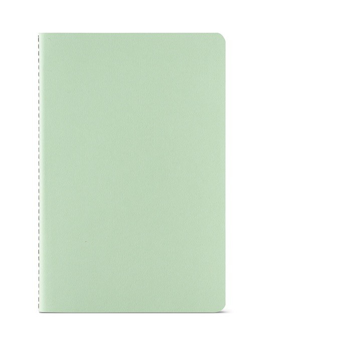 Libreta con cubierta de cartón reciclado A5 hojas a rayas color verde pastel vista frontal