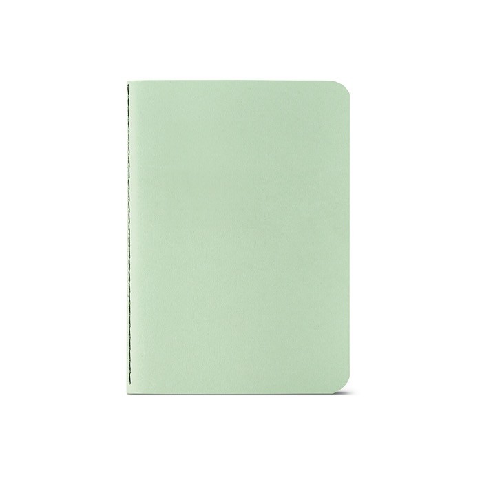 Libreta con cubierta de cartón reciclado A6 hojas a rayas color verde pastel vista frontal Libreta con cubierta de cartón reciclado A6 hojas a rayas color verde pastel vista frontal