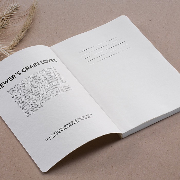 Cuaderno con tapa blanda que contiene excedentes de cerveza A5 color champagne tercera vista Cuaderno con tapa blanda que contiene excedentes de cerveza A5 color champagne tercera vista