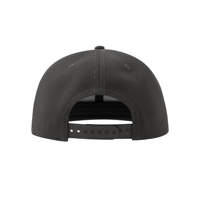 Gorra en sarga de poliéster reciclado con visera plana 300 g/m2 color gris oscuro vista detalle 2 Gorra en sarga de poliéster reciclado con visera plana 300 g/m2 color gris oscuro vista detalle 2