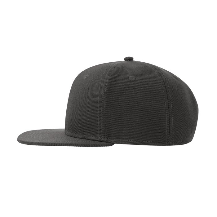 Gorra en sarga de poliéster reciclado con visera plana 300 g/m2 color gris oscuro Gorra en sarga de poliéster reciclado con visera plana 300 g/m2 color gris oscuro