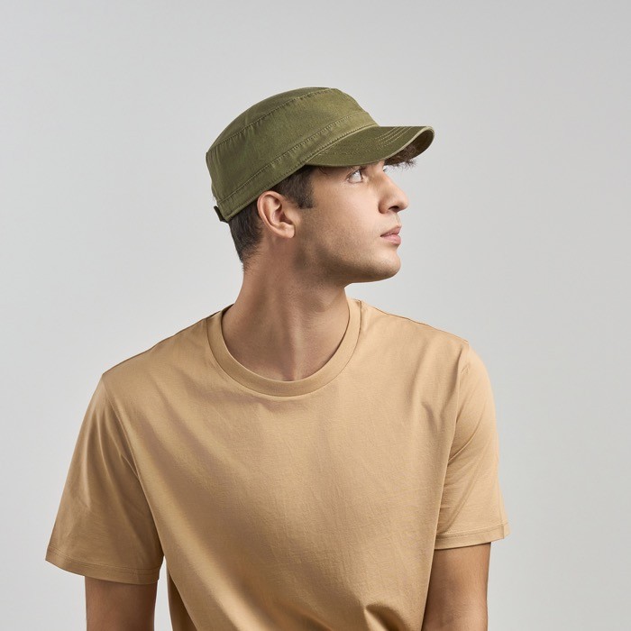 Gorra militar con borde semicurvado en algodón ecológico 280 g/m2 vista 2 Gorra militar con borde semicurvado en algodón ecológico 280 g/m2 vista 2