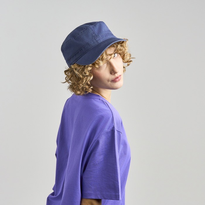 Gorra militar con borde semicurvado en algodón ecológico 280 g/m2 vista 5 Gorra militar con borde semicurvado en algodón ecológico 280 g/m2 vista 5