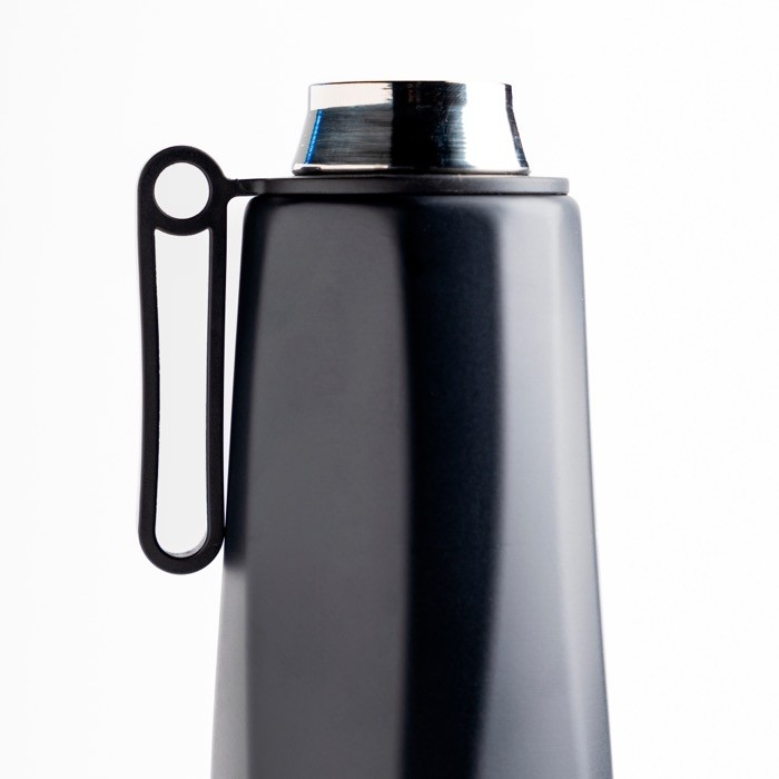 Botella termo de acero inoxidable reciclado con asa útil 750ml color negro vista 4