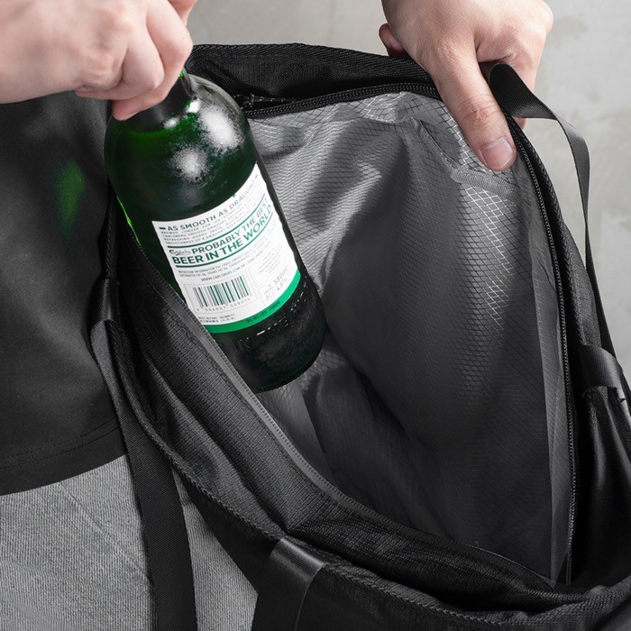 Bolsa térmica hecha con plástico reciclado de los océanos 180 g/m2 vista de ambiente Bolsa térmica hecha con plástico reciclado de los océanos 180 g/m2 vista de ambiente