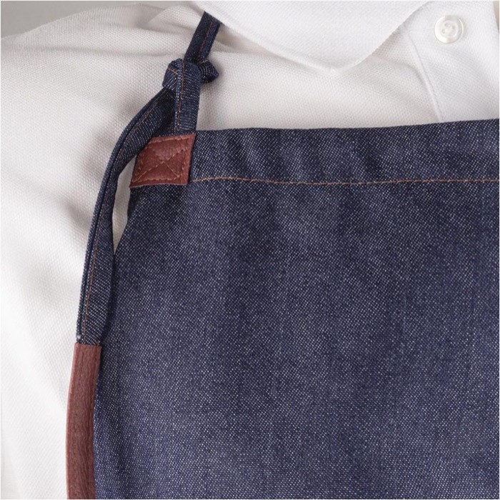 Delantal hecho de algodón denim con detalles en PU 190 g/m2 color azul vaquero sexta vista