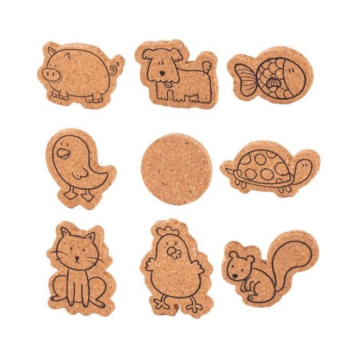 Juego infantil de corcho con figuritas de animales a juego color beige primera vista Juego infantil de corcho con figuritas de animales a juego color beige primera vista
