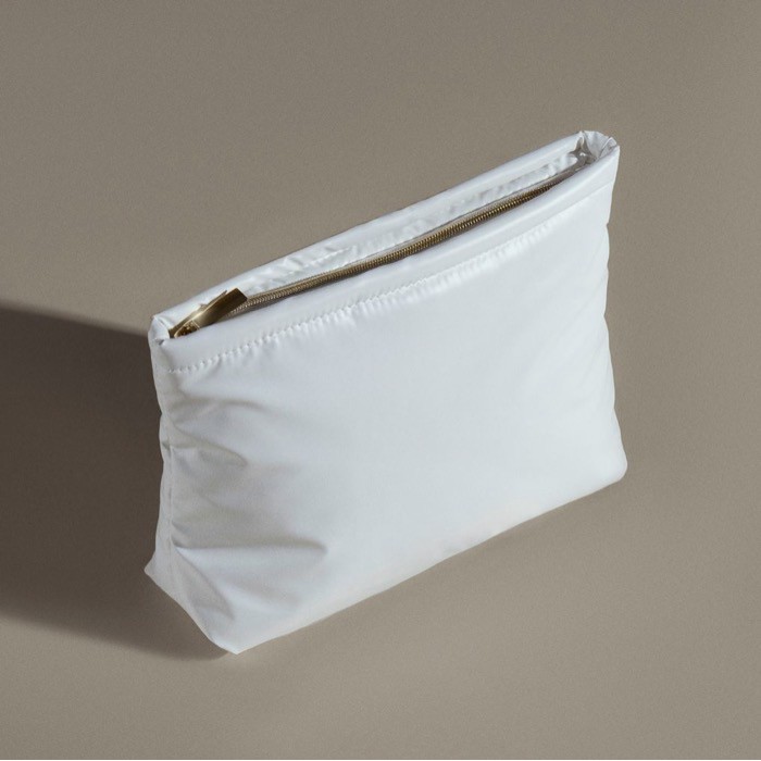 Neceser rectangular de poliéster acolchado y suave 120 g/m2 color blanco quinta vista