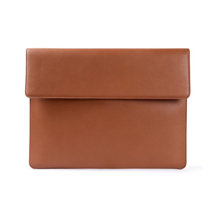 Elegante porta documentos hecho de cuero sintético personalizable color marrón primera vista