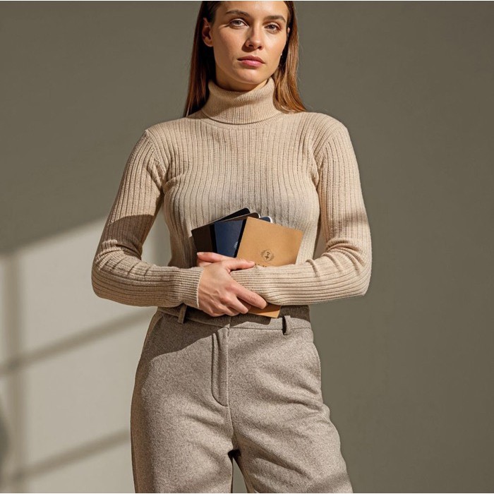 Libretas con hojas color crema y papel FSC a cuadros A5 color caqui quinta vista Libretas con hojas color crema y papel FSC a cuadros A5 color caqui quinta vista