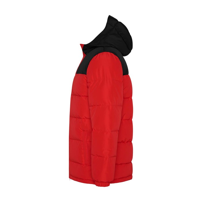 Chaqueta acolchada infantil de poliéster con puños elásticos Roly color rojo vista lateral Chaqueta acolchada infantil de poliéster con puños elásticos Roly color rojo vista lateral