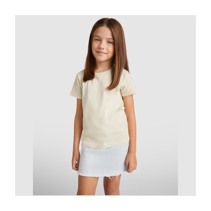 Camiseta de algodón orgánico de punto para niños 175 g/m2 Roly color amarillo imagen de estilo de vida Camiseta de algodón orgánico de punto para niños 175 g/m2 Roly color amarillo imagen de estilo de vida