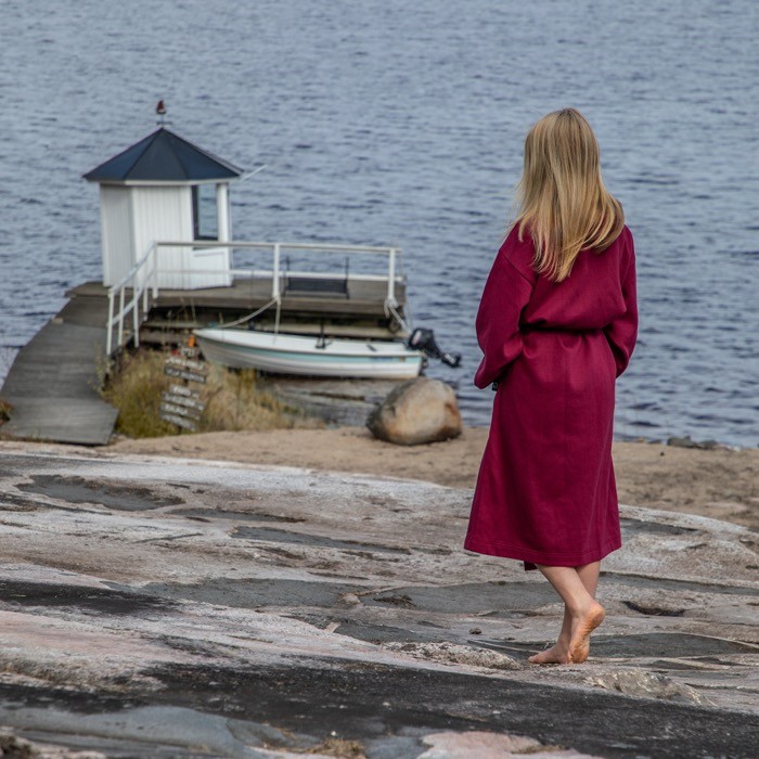 Albornoz de algodón y poliéster con capucha ajustable talla S/M color burdeos sexta vista