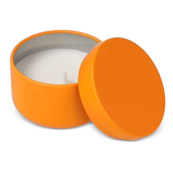Vela de cera vegetal en tarro de acero reciclado circular color naranja tercera vista Vela de cera vegetal en tarro de acero reciclado circular color naranja tercera vista