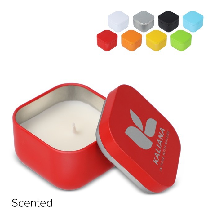 Vela de cera vegetal con aroma a vainilla en tarro de metal cuadrado Vela de cera vegetal con aroma a vainilla en tarro de metal cuadrado