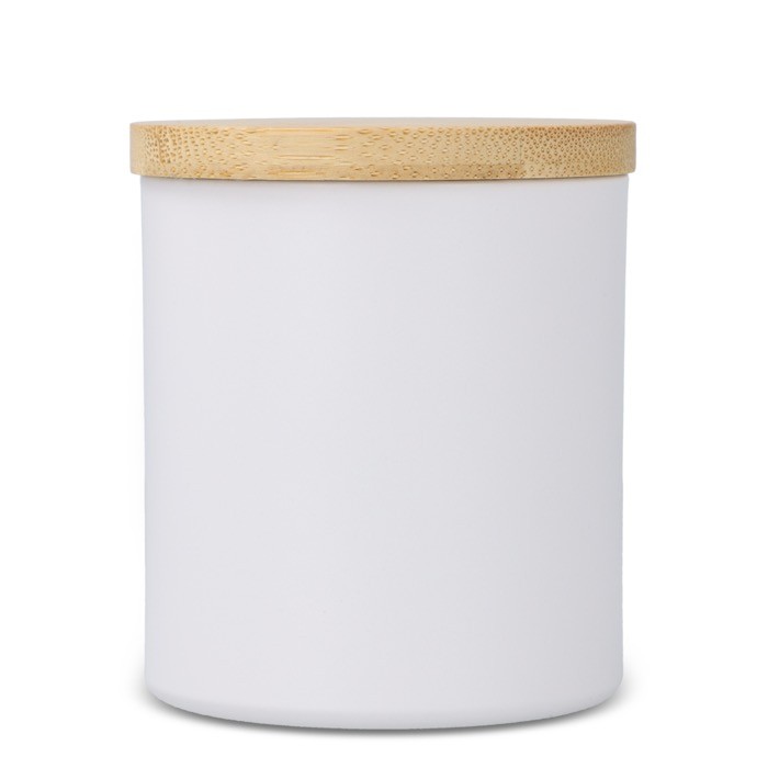 Vela de cera vegetal en tarro de aluminio reciclado metalizado color blanco cuarta vista Vela de cera vegetal en tarro de aluminio reciclado metalizado color blanco cuarta vista