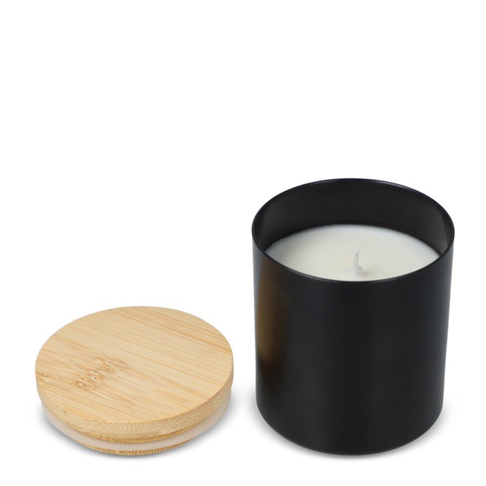 Vela de cera vegetal en tarro de aluminio reciclado metalizado color negro quinta vista Vela de cera vegetal en tarro de aluminio reciclado metalizado color negro quinta vista