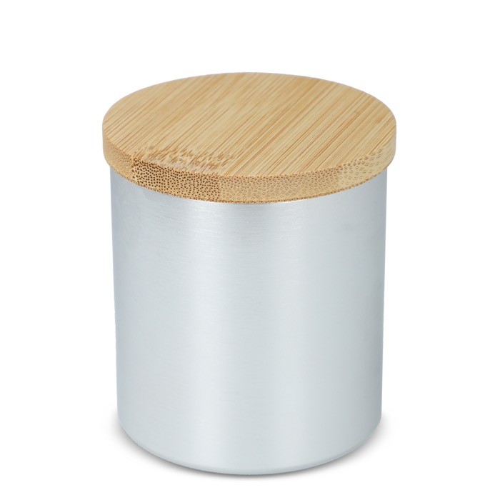 Vela de cera vegetal en tarro de aluminio reciclado metalizado color plateado Vela de cera vegetal en tarro de aluminio reciclado metalizado color plateado