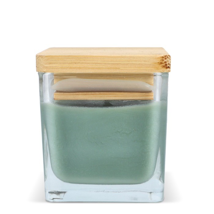 Vela de cera vegetal en tarro de cristal con tapa de bambú color verde oliva cuarta vista Vela de cera vegetal en tarro de cristal con tapa de bambú color verde oliva cuarta vista