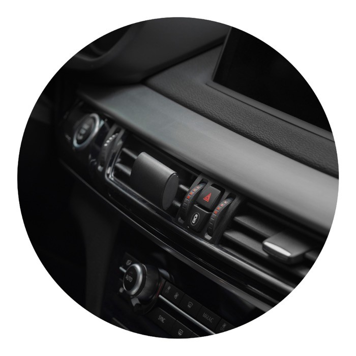 Ambientador para coche de aroma cítrico y duración de hasta 14 días color negro cuarta vista Ambientador para coche de aroma cítrico y duración de hasta 14 días color negro cuarta vista