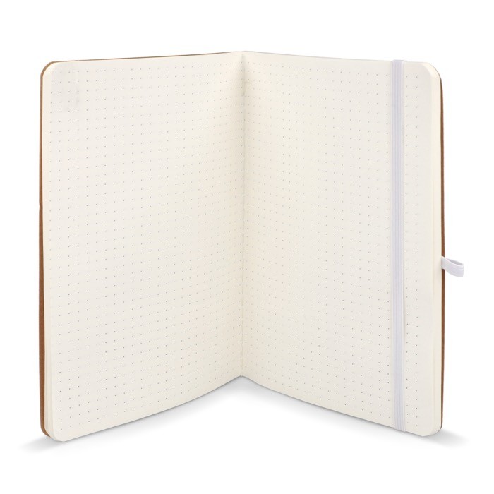 Cuaderno de tapa blanda de papel kraft FSC A5 con hojas a cuadros color blanco cuarta vista