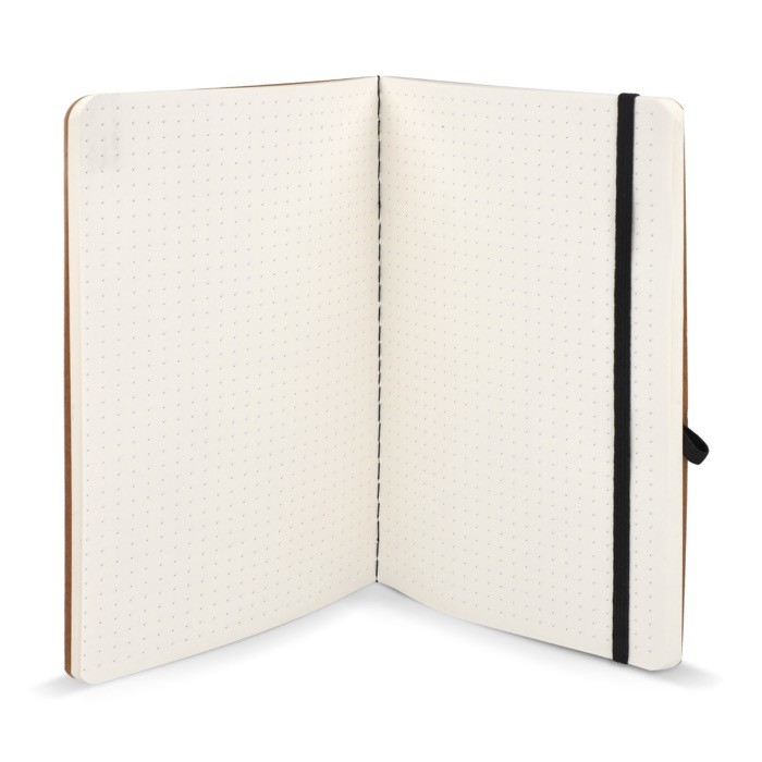 Cuaderno de tapa blanda de papel kraft FSC A5 con hojas a cuadros color negro cuarta vista