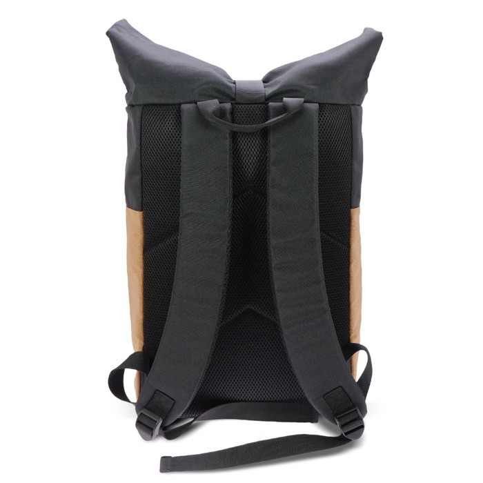 Mochila roll-top de RPET y corcho con compartimiento para portátil 15'' color negro cuarta vista