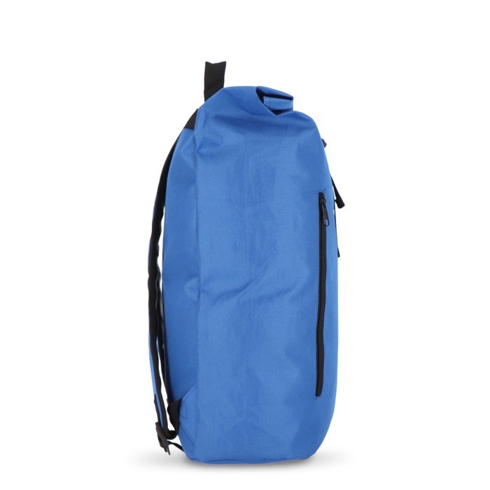Mochila rolltop de RPET con pequeña cremallera frontal 20L color azul tercera vista Mochila rolltop de RPET con pequeña cremallera frontal 20L color azul tercera vista